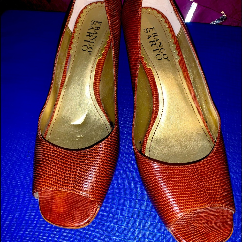Red/brown snakeskin open toed heels